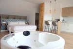 Regala o regálate esta Suite con Jacuzzi en Fisterra