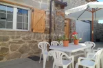 Fachada de la casa Abuelo Adon