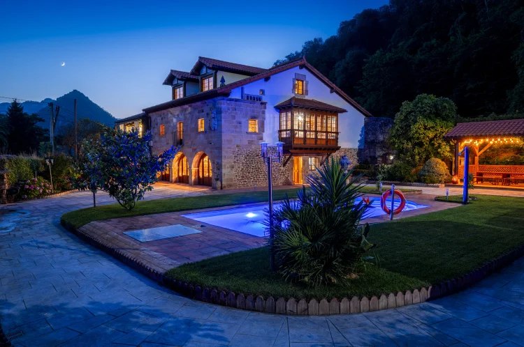 Imagen de exterior noche