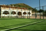 Casa y pista de padel