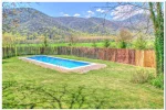 Descanso en la montaña con piscina