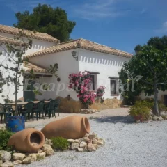 Alojamientos rurales casas cueva LA TEJA