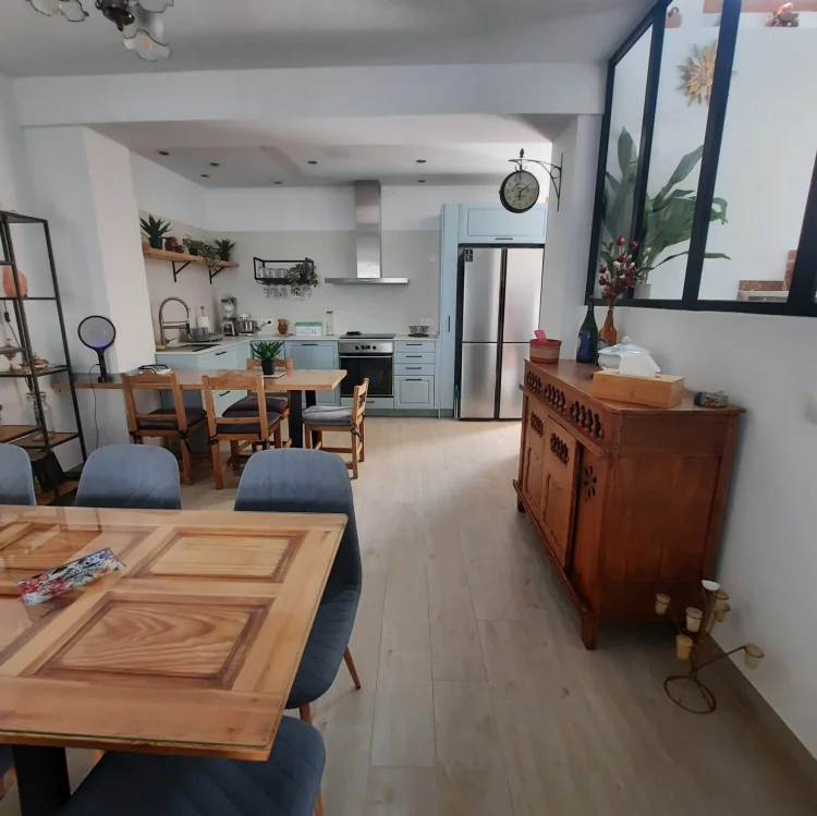 Imagen de Comedor -cocina todo confort con acceso a la terraza