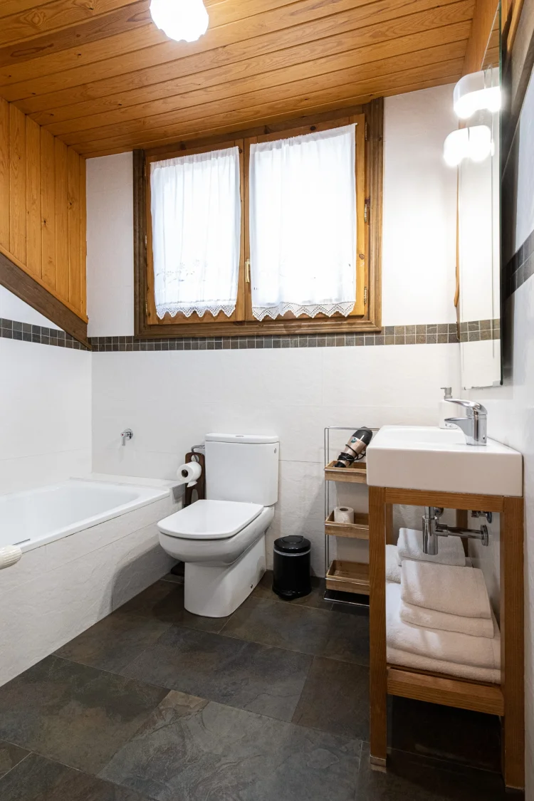 Imagen de Ático: cuarto de baño
