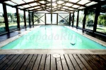 Interior piscina
