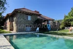 chalet en la Sierra con piscina climatizada y barbacoa