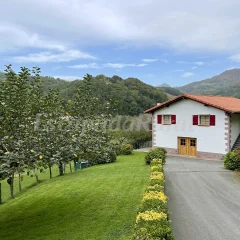 Casa Rural Larrapil 