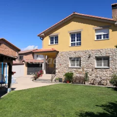 Las Riendas Casa Rural