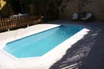NO PIERDAS ESTA OPORTUNIDAD: piscina, barbacoa y música en directo.