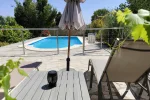 Disfrutando del verano con piscina privada 